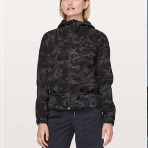 Lululemon Pack it Up jacket - Size 4
